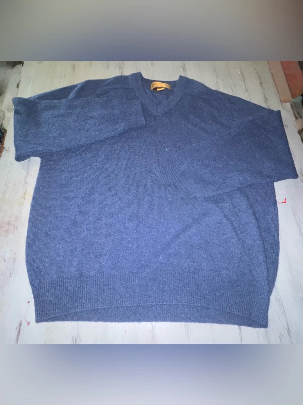 Men’s Large 100% Cashmere Blue V-Neck Two-Ply Sweater